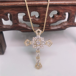 Collar con Colgante de Cruz Religiosa de Oro con Diamantes para Mujer, Joyería de <span class=keywords><strong>Fe</strong></span>, <span class=keywords><strong>Esperanza</strong></span> y Creencia, Collar de Moda con Cruz de Diamantes - Product Image 1