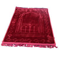 Tapis de Prière Islamiques en Polyester Gaufré Flanelle, Direct d'Usine, En Stock, pour Cadeaux de Pèlerinage de l'Aïd al-Adha, Technique Tissée