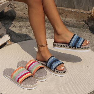 Nuevas Sandalias de Moda 2025 para Mujer, Pantuflas Extra Grandes con Punta Descubierta y Suela Gruesa para la Temporada de Verano - Product Image 5