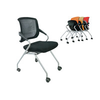Chaise de formation de bureau contemporaine et pliable en maille avec roulettes pour salle de conférence universitaire