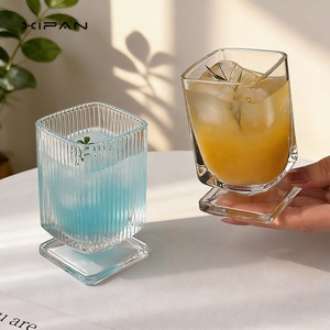 Vaso Cuadrado Clásico Retro de 6oz con Patrón Floral, Superficie Texturizada, Apto para Lavavajillas, para Whisky, Jugos, Uso en Casa o Cafetería - Product Image 2