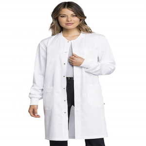 Bata <span class=keywords><strong>de</strong></span> laboratorio blanca unisex al por mayor, uniformes <span class=keywords><strong>de</strong></span> hospital <span class=keywords><strong>de</strong></span> algodón y poliéster 65/35, bata médica blanca personalizada unisex - Product Image 1