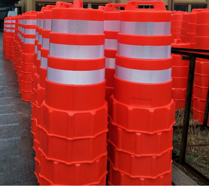 Barils de signalisation routière pour le marché péruvien, tambours de sécurité routière en plastique, construction routière, cilindro de seguridad vial - Product Image 4