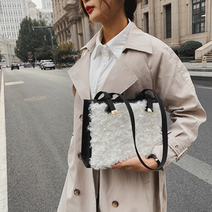 2023 pelliccia di lana di agnello soffici borse per la spesa di moda <span class=keywords><strong>Shearling</strong></span> borse da <span class=keywords><strong>donna</strong></span> in PU borse da <span class=keywords><strong>donna</strong></span> borse e borsette da <span class=keywords><strong>donna</strong></span> - Product Image 3