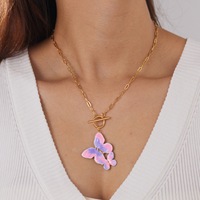 Collier Papillon en Acier Inoxydable Émaillé Rose et Violet, Ailes Aquarelle, Plaqué Or 18K PVD, Fermoir OT, Bijoux Inoxydables
