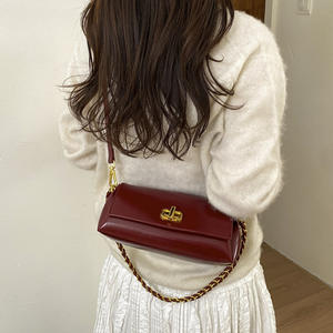 Nuova <span class=keywords><strong>Borsa</strong></span> a Tracolla Vintage <span class=keywords><strong>Bordeaux</strong></span> per Donne, Elegante <span class=keywords><strong>Borsa</strong></span> Sottobraccia in Pelle PU Lucida con Chiusura Dorata - Product Image 6