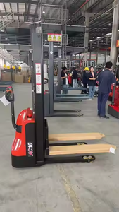 Apilador Eléctrico Compacto CDD12-070E, Carga de 1200 kg, Eficiente para Almacenamiento en Pasillos Estrechos - Product Image 3