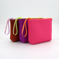 Pochette cosmétique pour femme personnalisée, en néoprène, résistante à l'eau, portable, petite, à rayures imprimées, fermeture éclair, poignée souple