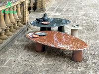 Table de salle à manger rectangulaire moderne de luxe contemporaine avec plateau en marbre rouge et piètement vert vintage pour la maison, le bar, le yacht, la villa