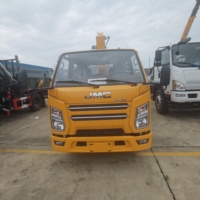 Camion grue montée sur châssis JMC Double Cab 3,2 tonnes XCMC, moteur Kohler, 5 places, camion utilitaire de levage, moteur haute efficacité pour lignes électriques