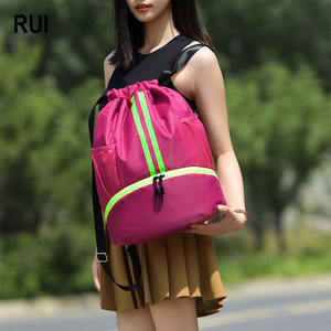 RUIQUWIN Bolsas de Viaje Impermeables con Separación para Ropa Seca y Mojada, Ligeras, Transpirables y Duraderas, Bolsa de Gimnasio con Franja Lateral, Mochila de Tenis - Product Image 1