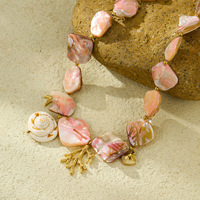 Collier de plage style océan avec perles et coquillages, pendentif conque corail imperméable, collier de coquillages naturels fait main, bijoux de vacances
