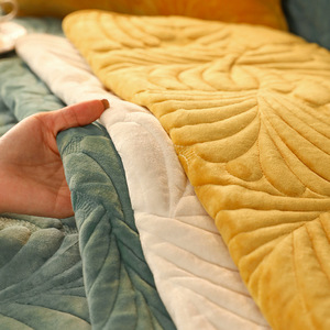 Cojín de sofá de terciopelo de leche, cojín de asiento antideslizante de invierno, <span class=keywords><strong>colcha</strong></span> acolchada moderna simple gruesa - Product Image 3