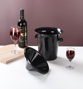 Bacs à boissons ovales modernes de luxe en plastique PP de différentes couleurs personnalisés, seau à glace de 5 L avec clip pour les oreilles pour Desperados Jenlain Killian's - Product Image 5