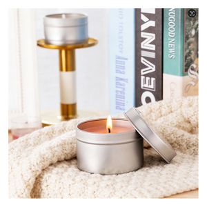 Pot à bougie argenté, coffret cadeau haut de gamme, mélange d'arômes de créateur, présentoir de merchandising pour la vente au détail, sélection signature, luxe - Product Image 2