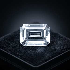 Venta al por mayor 5X7mm Octagon Cut Natural Clear Quartz Crystal Piedra preciosa suelta facetada de alta calidad con certificado IGI Precio de fábrica - Product Image 3