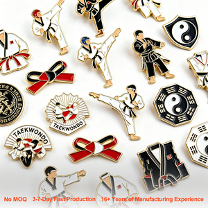 Insignia Metálica Personalizada Profesional para Taekwondo, al por Mayor, para Fabricar tu Propio Pin de Solapa Esmaltado Especial y Artículos Únicos - Product Image 1