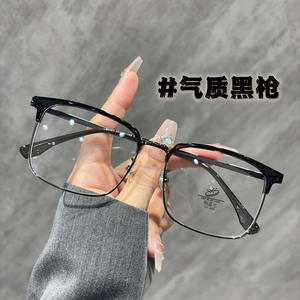 แว่นตาทรงสี่เหลี่ยม 31167 กรอบกว้างพิเศษ เลนส์พีซีสำหรับทุกเพศ ป้องกันแสงสีฟ้า สำหรับใบหน้าขนาดใหญ่ ดูหรูหรา - Product Image 2