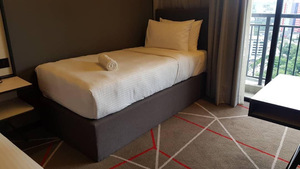 Logo gói khách sạn Du Lịch Ngoài Trời sạch Bộ dụng cụ giường dùng một lần bộ đồ giường đơn dùng một lần sử dụng - Product Image 2