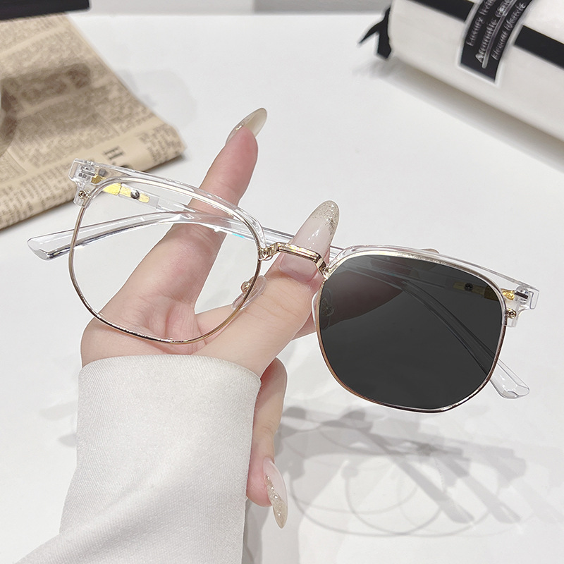 Clear gold/black