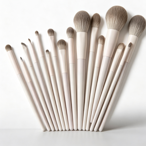 Juego de 12 Brochas de Maquillaje, Brochas Cosméticas de Cerdas Suaves para Base, Sombra de Ojos, Rubor, Contorno y Corrector, Belleza Profesional - Product Image 1