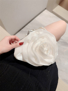 Sacs à main populaires dames imité soie perle poignée grande fleur <span class=keywords><strong>blanche</strong></span> sacs de soirée embrayages pour mariée <span class=keywords><strong>mariage</strong></span> sac tendance 2024 - Product Image 6