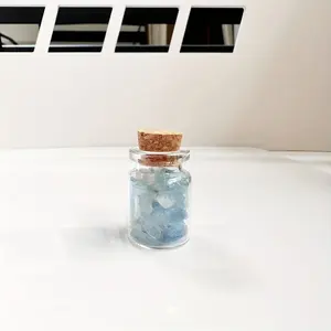 卸売天然クリスタル砂利ウィッシングボトルGemGlassボトルクリスタルチップギフト魔法瞑想宝石装飾