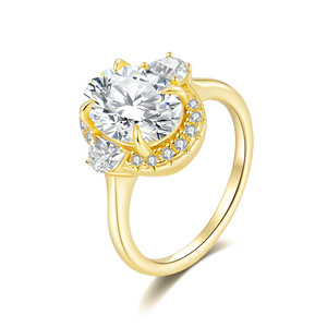 Anillo de Halo Ovalado de Plata de Ley S925 con Moissanita y Piedras Laterales para Mujer, Joyería de Regalo para Compromiso y Boda - Product Image 1
