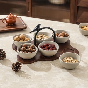 Ciotola Cinese in Ceramica Grezza con Scomparti, Stile Retrò, Durevole ed Ecologica, Design a Forma di Pappagallo, per Snack e Frutta Secca, Ideale per il Capodanno - Product Image 1