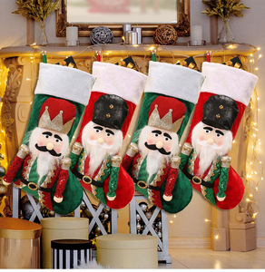 <span class=keywords><strong>Chaussette</strong></span> <span class=keywords><strong>de</strong></span> Noël <span class=keywords><strong>Casse</strong></span>-<span class=keywords><strong>Noisette</strong></span> Style Occidental en Peluche Douce pour Cadeaux et Décoration <span class=keywords><strong>de</strong></span> Cheminée <span class=keywords><strong>de</strong></span> Noël - Product Image 1