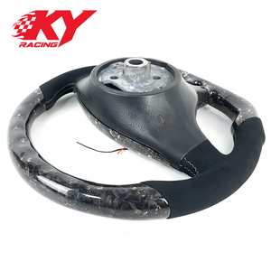 Volant sport en fibre de carbone forgée avec écran LED, personnalisation sur mesure pour BMW Série 3 et 4 E46 E39 F10 F20 F30 F80 F82 - Product Image 3