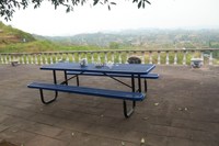 Table de pique-nique extérieure en métal expansé sur mesure pour usine, table et banc carrés en métal pour l'extérieur