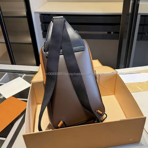 Sacs de Poitrine Tactiques de Luxe en PU pour Hommes, Marque de Créateur, Petits Sacs Bandoulière à Fermeture Éclair, Toutes Saisons, Usage Quotidien, Tendance, Vente en Gros - Product Image 5