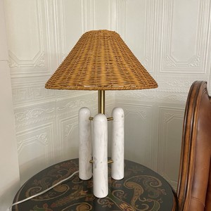 Lampe de table moderne en marbre avec abat-jour en rotin E27 LED 220V, éclairage décoratif pour chambre à coucher et salon - Product Image 1
