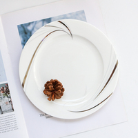Assiette ronde en porcelaine fine avec bord doré, assiettes à dîner écologiques en porcelaine pour restaurants