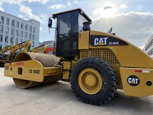 Rodillo Vibratorio de Un Solo Tambor Caterpillar CS-683E Usado, Pocas Horas de Trabajo, Buen Estado - Product Image 6