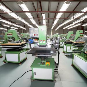 Machine à embosser semi-automatique pneumatique 220V pour boîtes en carton et papier, imprimante de cartes pour transferts thermiques – État neuf - Product Image 2