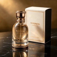 Flacon de parfum de luxe rechargeable au design moderne, 80 ml, flacon de parfum en verre recyclable avec couvercle doré