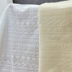 Tessuto in Pizzo 100% <span class=keywords><strong>Cotone</strong></span> Traforato Ricamato Bianco per Abiti da Donna - Product Image 4