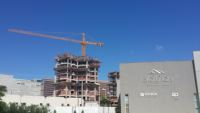 Grúa Torre Mini de Construcción 4T 42M con Joystick de Control Remoto, Cámara y Sistema de Escalada Interna Móvil Eléctrico - Precio