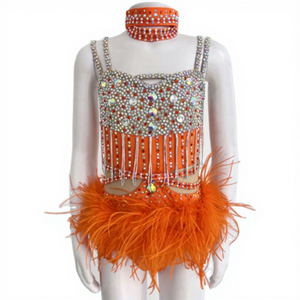 LIUHUO Set Costume da Ballo per Bambini Fucsia con Top Corto Decorato con Strass e <span class=keywords><strong>Gonna</strong></span> con <span class=keywords><strong>Piume</strong></span> - Product Image 3