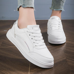 Nouvelle arrivée en gros étudiant blanc plate-forme chaussures fond épais augmenter conseil chaussures pour femmes nouveau Style 2024 - Product Image 3