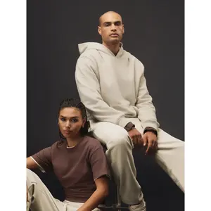 Camiseta unisex de manga corta y tejido grueso para merchandising - Product Image 3