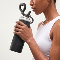 Bouteille d'eau magnétique anti-fuite en acier inoxydable N52 avec support de téléphone et paille, avec étui (sans AIRTAG)