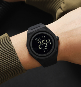 นาฬิกาข้อมือดิจิตอล SKMEI 2506 สำหรับผู้ชาย สายซิลิโคน กันน้ำ 50 เมตร หน้าจอขนาดใหญ่ 44 มม. ตัวเรือน ABS - Product Image 4