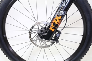 จักรยานเสือภูเขา YC รุ่นใหม่ ปี 2022 โครงคาร์บอนไฟเบอร์ ตะเกียบอลูมิเนียม เบรคไฮดรอลิกดิสก์ 12 สปีด ล้อ 29 นิ้ว โครงกันกระแทกเต็มระบบ ด้านหลัง - Product Image 4