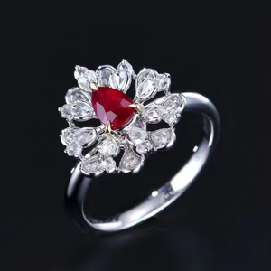 แหวนพลอยทับทิมธรรมชาติหรูหราจาก SGARIT แหวนทองคำขาว 18K AU750 ทับทิมสีแดงเลือดนก 0.66 กะรัต สำหรับผู้หญิง - Product Image 3