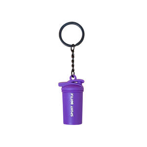 Mini bouteille d'eau créative en caoutchouc <span class=keywords><strong>Gulu</strong></span> Bear, porte-clés, pendentif, style sportif, alliage de zinc, décoration de sac de voiture, petit cadeau - Product Image 1