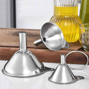 Conjunto de 3 Funis Pequenos de Aço Inoxidável para Cozinha, Vários Tamanhos, Ferramenta de Metal, Gadget de Cozinha para Garrafa e Lata - Product Image 5