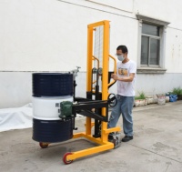 Chariot manuel robuste DA40B pour la manutention des fûts avec fonction de rotation à 180 degrés